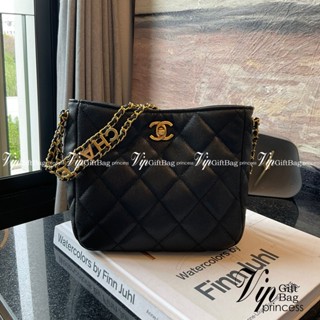 Chanel 22s small hobo bag black caviar / CHANEL VIP GIFT CAVIER BAG กระเป๋าทรงสะพายข้าง ที่กำลังมาแรงมาในตอนนี้