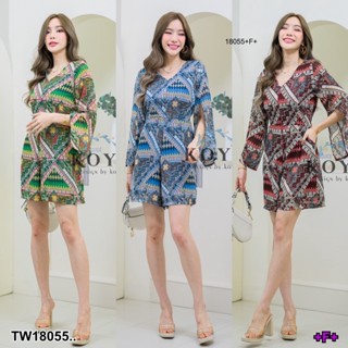 TwinsShopVip💗พร้อมส่ง TW18055 Jumpsuit จั้มสูทแขนผ่า ลายกราฟฟอก ..