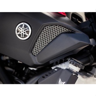 ตะแกรง แฟริ่ง yamaha MT07 STEEL MESH AIRSCOOPS  แท้นำเข้า