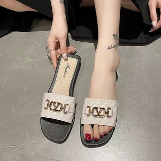 รองเท้าแตะผู้หญิง รองเท้าแตะยางพื้นนุ่มใส่สบาย （แนะนำให้ซื้อเพิ่ม1เบอร์)