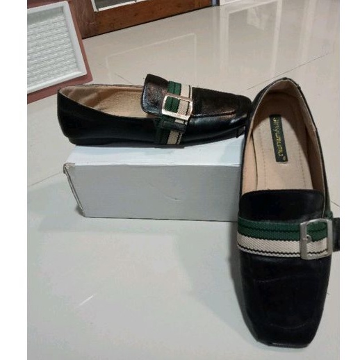 รองเท้าแท้หนังสีดำ มือสอง แบรนด์ mg access เบอร์ 40(24.5) สินค้าไปพร้อมกล่อง