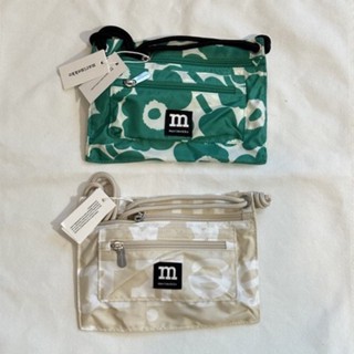 กระเป๋า Marimekko Smart Travel Bag