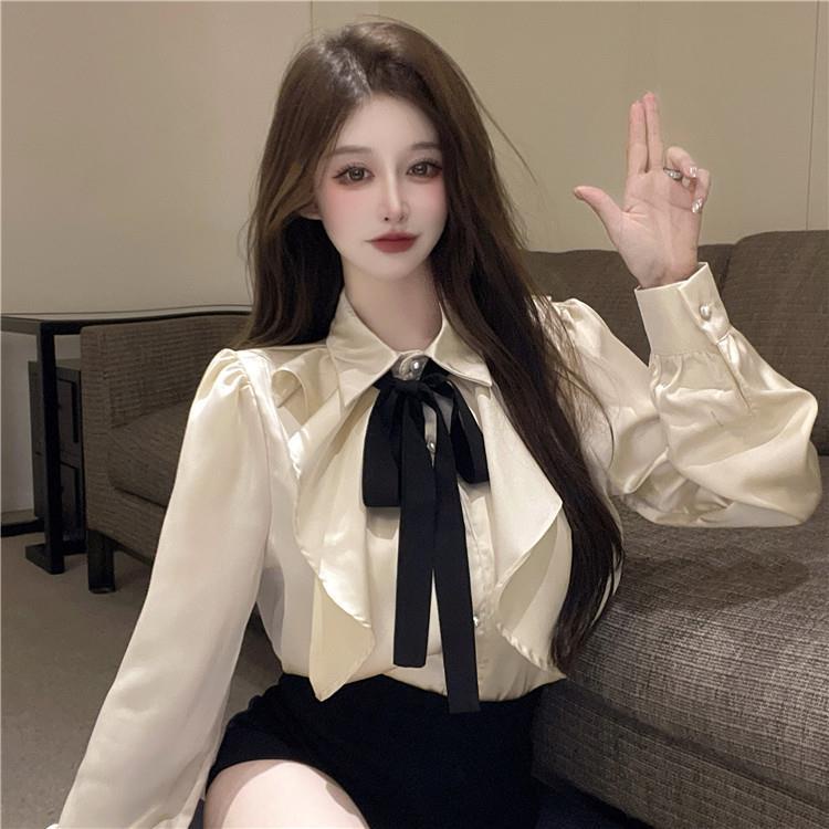 พร้อมส่ง เสื้อแฟชั่นเกาหลีสีครีมแขนยาวหลวมสไตล์วิทยาลัยผูกโบว์ปกนัวเนียเสื้อเชิ้ตน่ารัก 2 สี