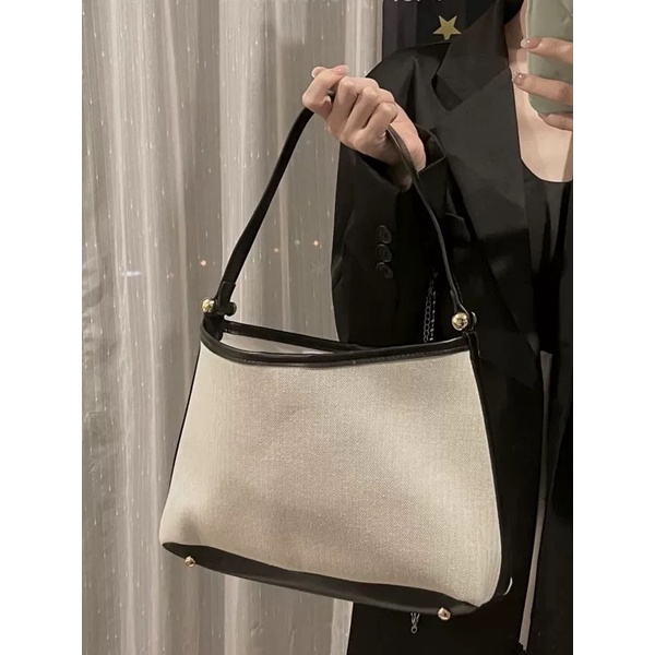 พร้อมส่งจากไทย กระเป๋าคล้องแขน baby bag สไตล์เกาหลี กระเป๋าหูสั้น korea style bag สีเบจ ขอบดำ Happa.bkk