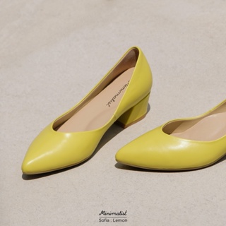 𝐌𝐈𝐍𝐈𝐌𝐀𝐋𝐈𝐒𝐓 รองเท้าส้นสูงหนังแกะแท้ รุ่น Sofia (lemon) สูง 1.5 นิ้ว ส้นแบบ block-heel เดินได้มั่นคง ไม่ตกร่อง