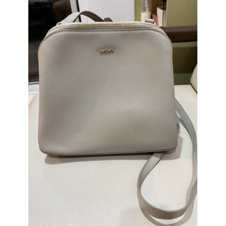 Dkny Crossbody กระเป๋าสะพายข้าง มือสองของแท้สภาพเยี่ยม