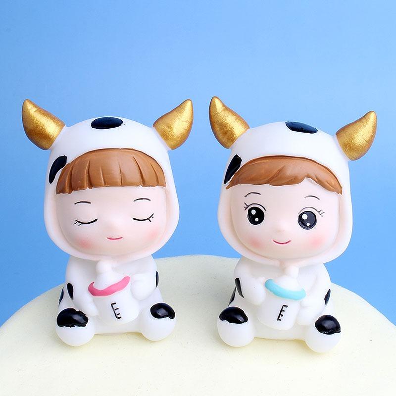 ตุ๊กตา Cow Boy และ Cow Girl / ที่รองเค้ก (ชุด 2 ชิ้น)