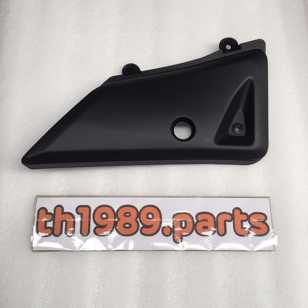 B48-F2856-00 ฝาครอบใต้เบาะข้างซ้าย M-SLAZ (ซ้าย L) อะไหล่แท้ YAMAHA