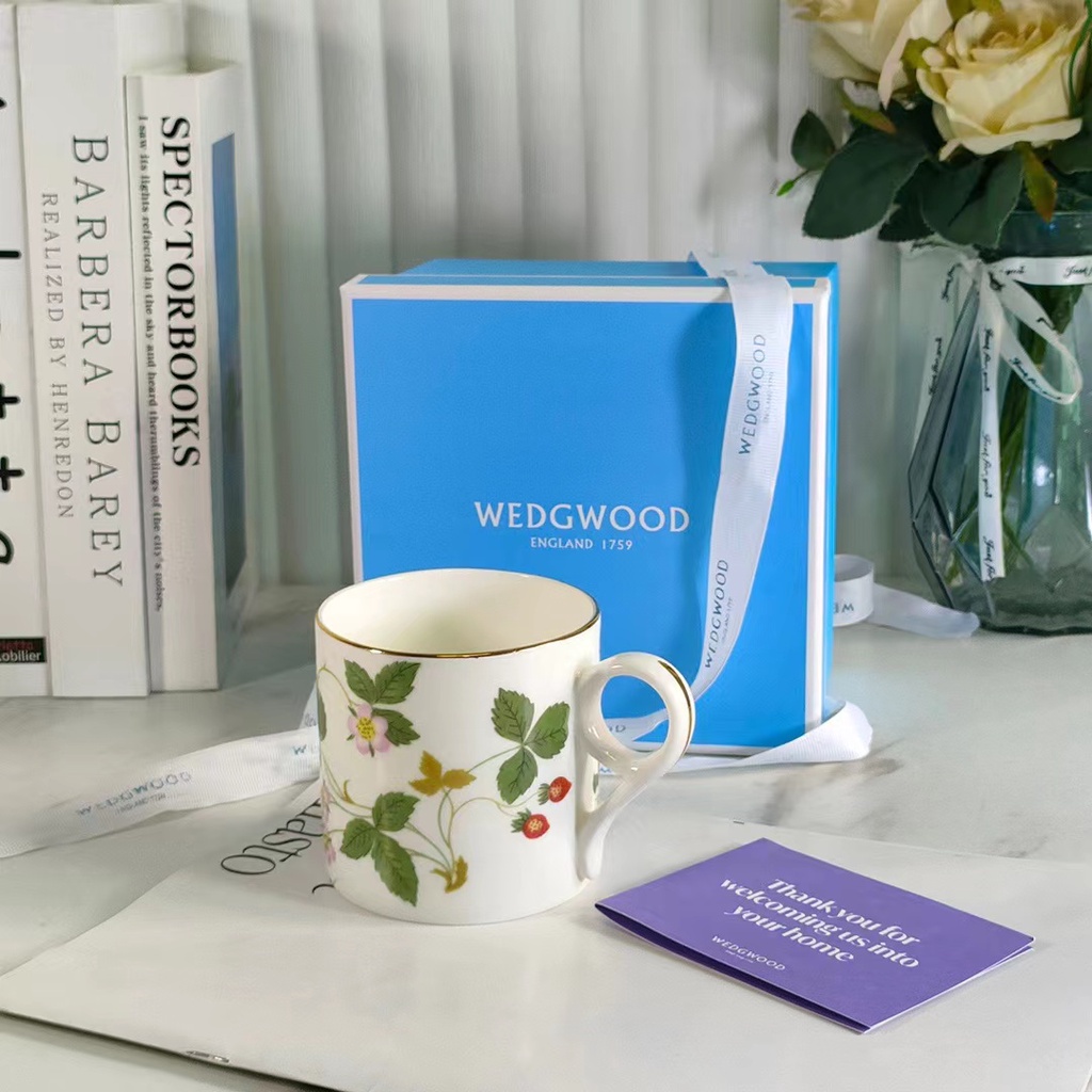 Wedgwood Wild Strawberry Mug Water Cup Bone China Cup Gift Box
