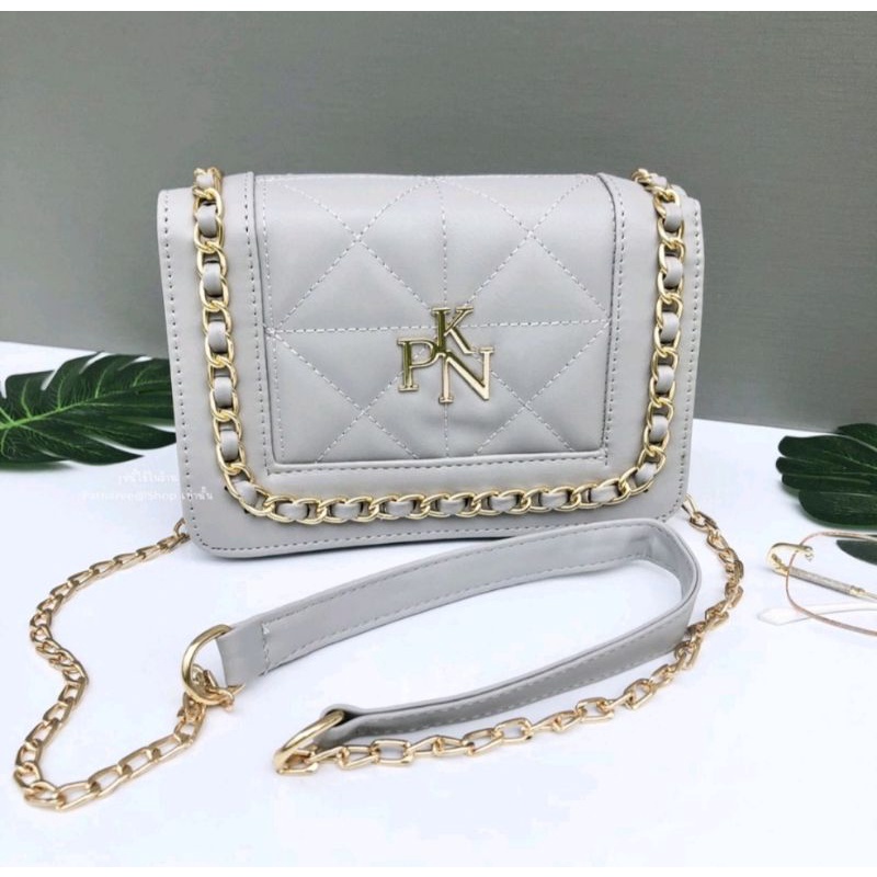 กระเป๋าสะพายข้างPNKสายโซ่