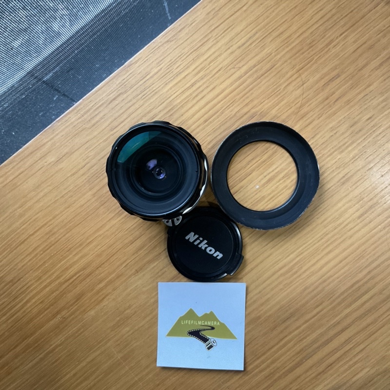 Near Mint* Nikon New Nikkor 28mm F/3.5 Wide Angle Lens Non Ai From Japan