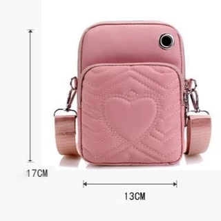 (w235)กระเป๋าสะพายข้าง แต่งซิปสีเงินสวยงาม ลายหัวใจน่ารัก vgetbag