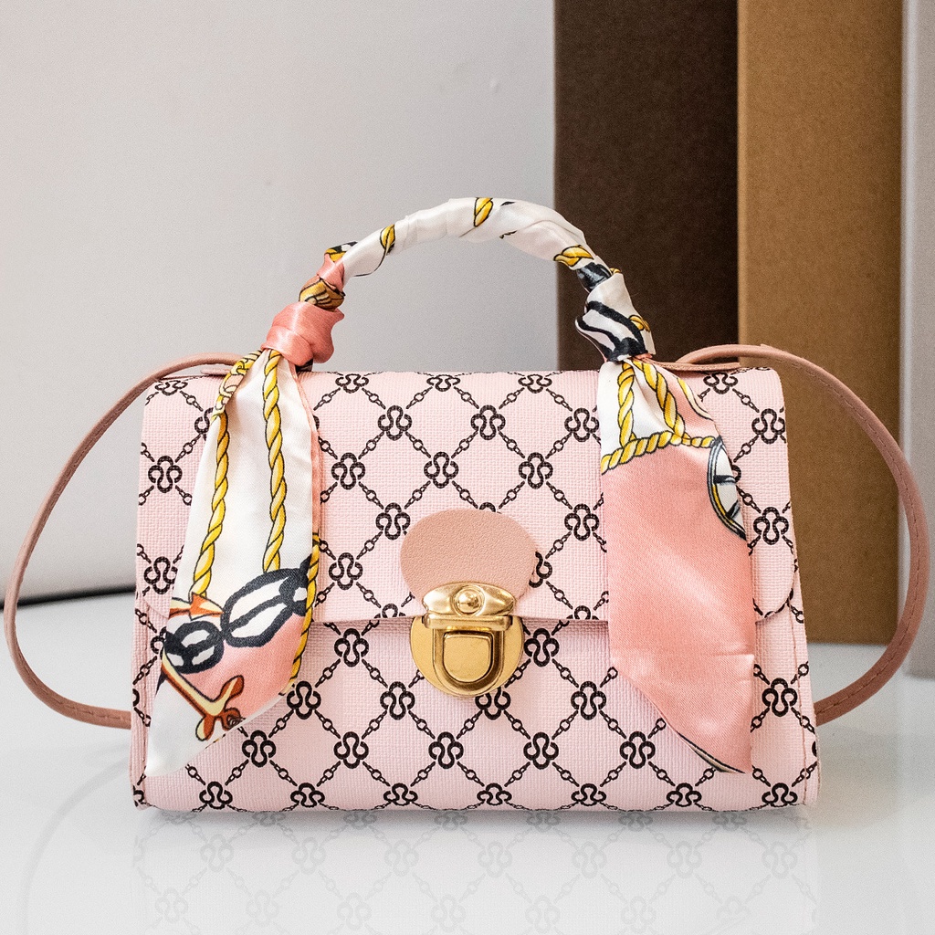 【 ส่งจากไทย】กระเป๋าสะพายข้าง Messenger สดและหวาน BB00243