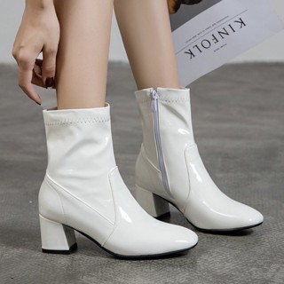 รองเท้าไซส์ใหญ่ (40-43) Bigsize รองเท้าบูทแฟชั่น ส้นสูง 2 นิ้ว หนัง pu มันวาว ทรงคลาสสิก มีซิปข้าง (2056)