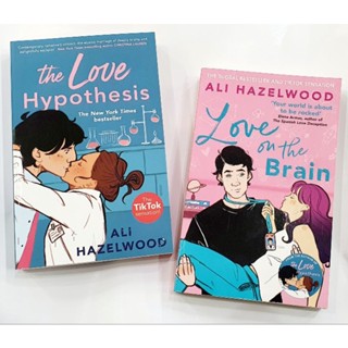 The Love Hypothesis &amp; Love on the Brain by Ali Hazelwood #Booktok #Tiktok Made me buy it! หนังสือภาษาอังกฤษ มือหนึ่ง