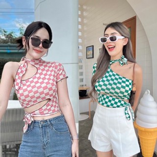 Crop top’   เสื้อครอบ ทรงปลาหมึก 🦑 ดีเทล ผูกคอ ผูกเอว  ปรับตามไซส์ตัวได้  ผ้ายืดลายหมากรุก