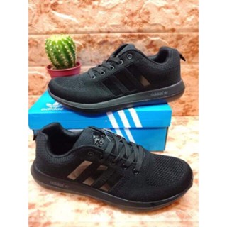 Adidasรองเท้าผ้าใบ (size36-45) ดำล้วน