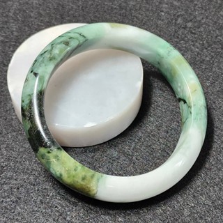 (J81) กำไลหยก พม่าแท้ Jadeite Type A 100% ไซส์ 56.9 mm. หยกสีธรรมชาติ ไม่ผ่านการปรับปรุงใดๆทั้งสิ้น