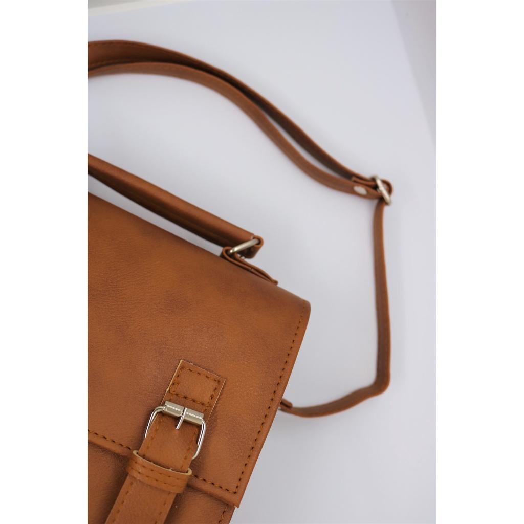 NINEW SHOP กระเป๋าสะพายข้างสตรีวินเทจ (สองเข็มขัด)