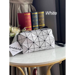 📮@1,490.-🌸❄🌸WINTER SALE ลด 9 % +✅ส่งฟรี EMS✅🌸❄🌸 💯 BAOBAO Issey Miyake CARTON GLOSS SHOULDER BAG