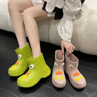 👞rain boots👞  รองเท้าบูทกันฝนผู้หญิงแฟชั่นด้านล่างหนากันลื่นหัวใหญ่รองเท้ากันฝนรองเท้าบูทสั้นน่ารัก Fashion Boots