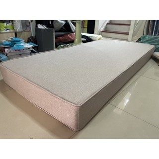 เบาะรองนั่ง #มีเส้นคิ้ว ขนาด 19” x 19” หนา 5 นิ้ว