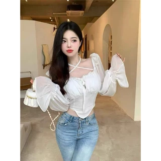 ส่งทันที Cici ❣🇹🇭🚚พร้อมส่ง❣(3047)เสื้อครอปแขนยาว แต่งชายระบายเก็บทรงสวย ดีเทลสายคล้องคอเพิ่มระดับความแซ่บ