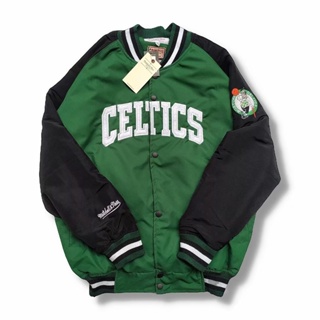 Mitchell หลากหลาย &amp; NESS CELTICS สีเขียว สีดํา