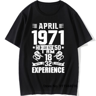 [COD]เสื้อยืดคอกลม แขนสั้น ผ้าฝ้าย ลาย Born In April 1971 50 Years of Being Awesome สไตล์วินเทจ สําหรับวันเกิดS-5XL