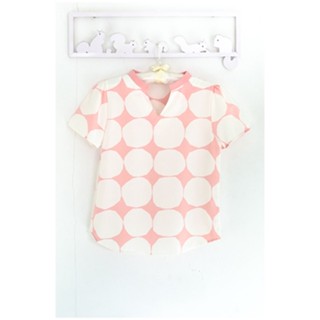 Narinari : NT1963 V-Collar Giant Dot Blouse เสื้อทำงาน (ใช้โค้ด NARISP9 ลดทันที 65.- เมื่อช็อปครบ 500.-)