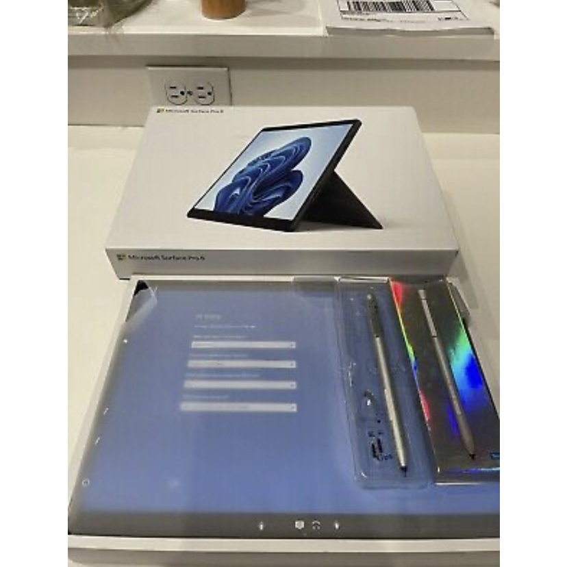 Microsoft Surface Pro 8 13" Touch , Intel Evo Platform Core, i7, 16GB, 512GB SSD