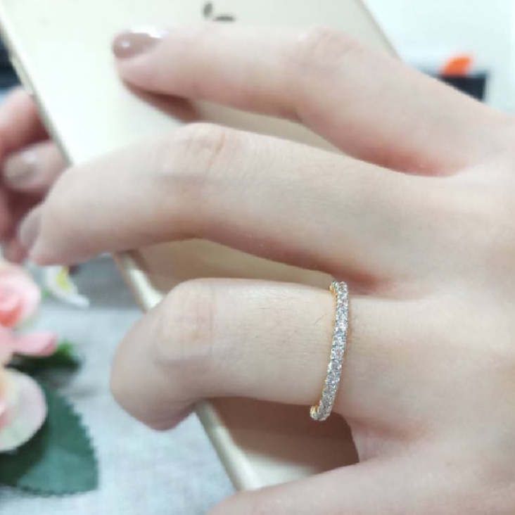 แหวนเพชร cz ชุบทองแท้ ฝังเพชรสวิส คัดเกรด แหวนบาง เพชรวิบวับ ไม่ลอก ไม่ดำ ใส่อาบน้ำได้ - รูปที่ 2