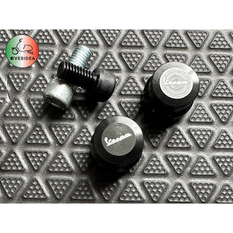 ​อุด​กระจก​ 1 คู่ พร้อมน๊อต น๊อตมี M8