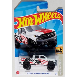 33HW Hot wheels โมเดลรถ รถฮอทวีล ขนาดเล็ก 🔆 Chevy Silverado Trail Boss LT whith 53/250 ใหม่แพ็คสวยการ์ดสวย by Hobby Duck