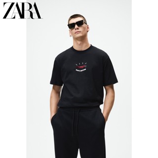 Zara เสื้อยืดคอกลม แขนสั้น ผ้าฝ้าย พิมพ์ลายโมเสค สําหรับผู้ชาย 6224428 800