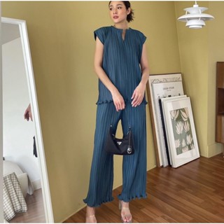 ThoseLazyDays - Pleat set / Blue ชุดเซ็ตเสื้อแขนกุดกางเกงขายาวผ้าพลีท