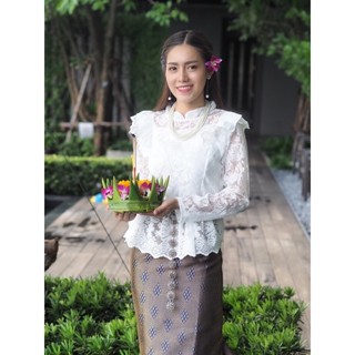 เสื้อลูกไม้ รุ่นปีกแขนยาว