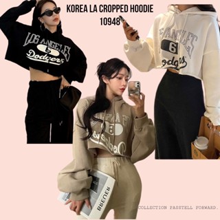 🇰🇷New🇰🇷  Korea LA Cropped hoodie เสื้อครอปฮู้ดสกรีนลายเท่ห์ๆ ใส่ง่ายผ้าไม่หนา ใส่สบาย ลายLA ได้ลุคsporty