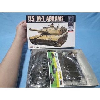 รถถังประกอบ U.S. M-1 ABRAMS ค่าย ARII