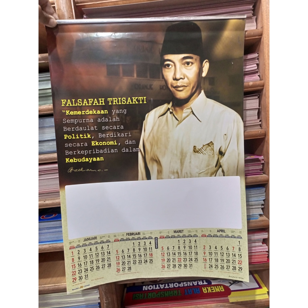 WALL CALENDAR WALL CALENDAR QUARTER ปี 2026 IR.SOKARNO MOTIF