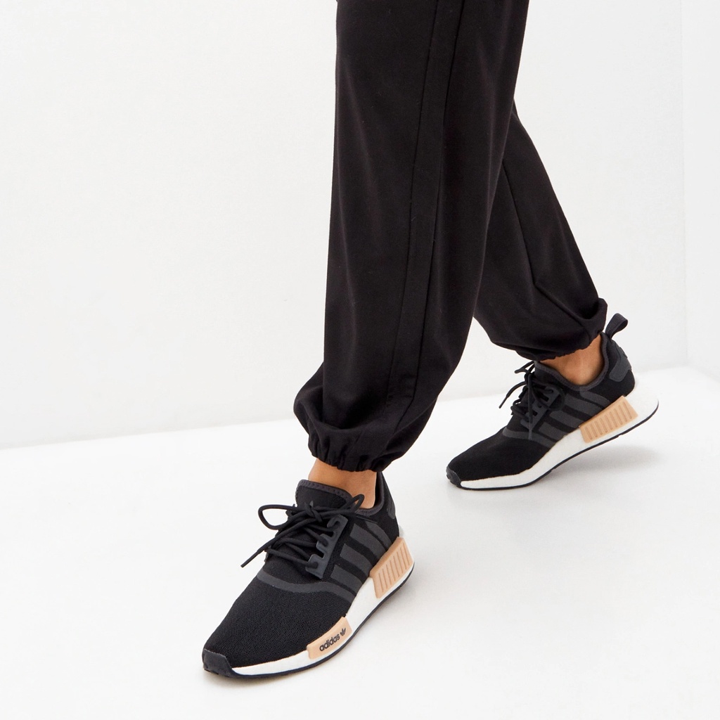 Adidas Collections อาดิดาส รองเท้าผ้าใบ รองเท้าวิ่ง OG RN Women Men ...