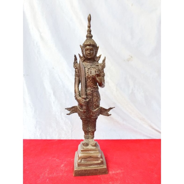 พระสยามเทวาธิราช ขนาดบูชา วัดบางโพโอมาวาส จ.กรุงเทพฯ ปี2526 เนื้อ​ทองเหลือง สูง11นิ้ว