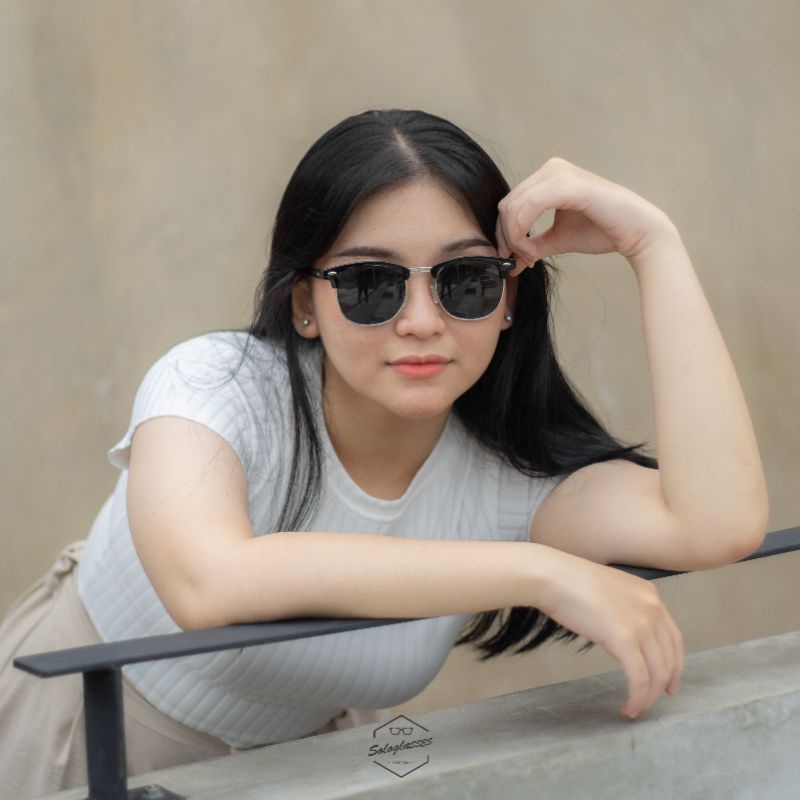 WAYFARER SOLID SUNGLASSES -MANDO 02