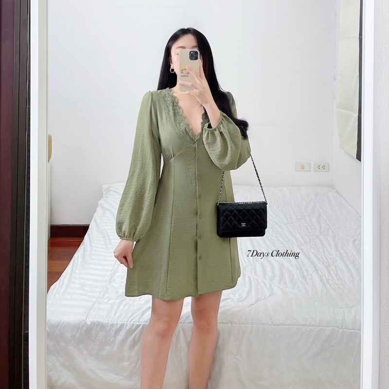 7days Clothing เดรสคอลูกไม้