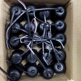 ขั้วกระเบื้องหุ้มยาง E27 ยกกล่อง 20 ชิ้น หั้วห้อยยางกันน้ำ E27 BW-E888 BEWON