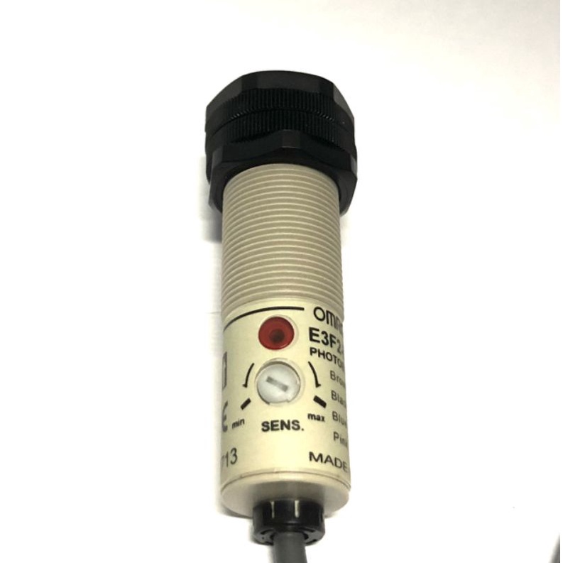 Photo Switch E3F2-DS30B4 2M