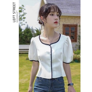 เสื้อคอวีกระดุมหน้า แขนสั้น