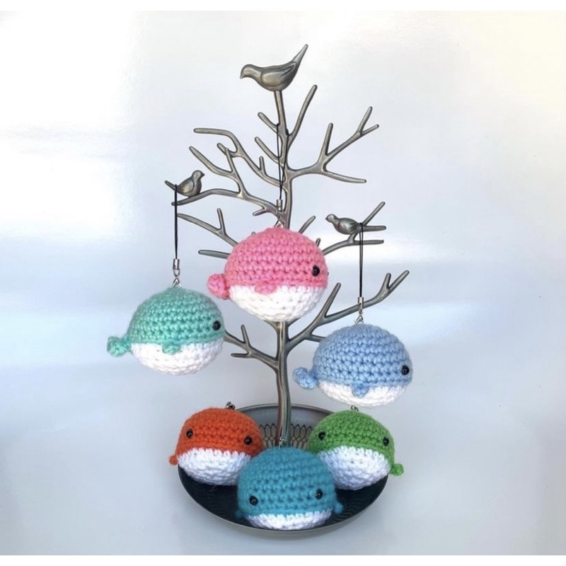 Whale keychain🐳💫พวงกุญแจวาฬน้อย💕NEW❤️💙