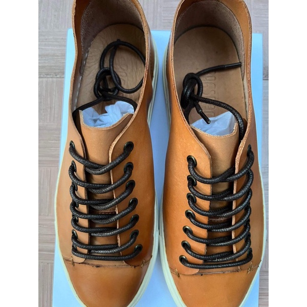 รองเท้าหนังยี่ห้อ Bagspace รุ่น Carlo Sneakers สี Light brown