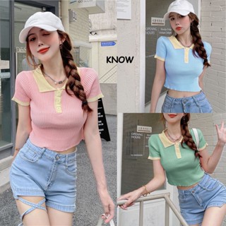 KNOW  39087✨พร้อมส่ง✨Poloเสื้อครอปแขนสั้นคอปกผ้าไหมพรม มีดีเทลกระดุม สีหวานโทนพาสเทล